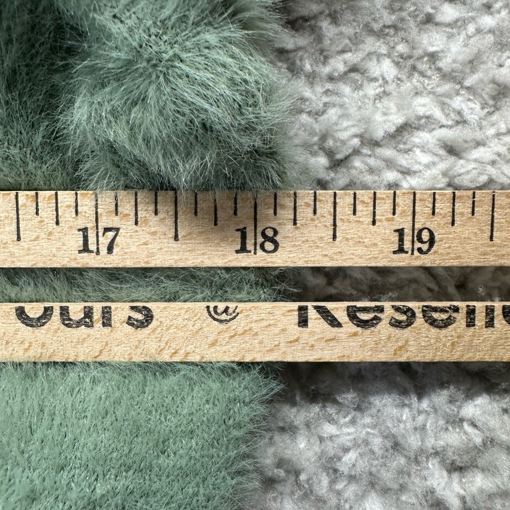 Aerie Sprout Green Fuzzy Cropped Button Up Cardigan Women's‎ Large New With Tags - Picture 8 of 11